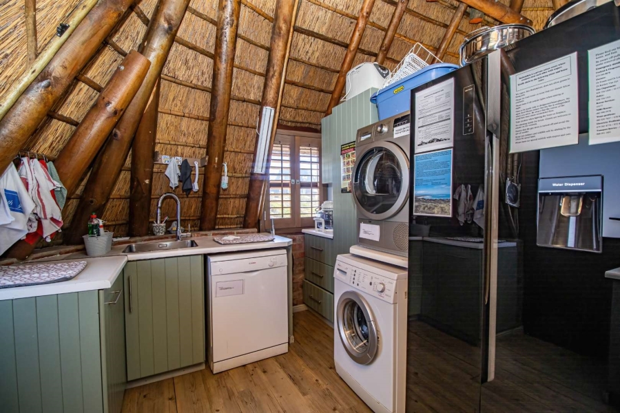 5 Bedroom Property for Sale in Stilbaai Wes Western Cape